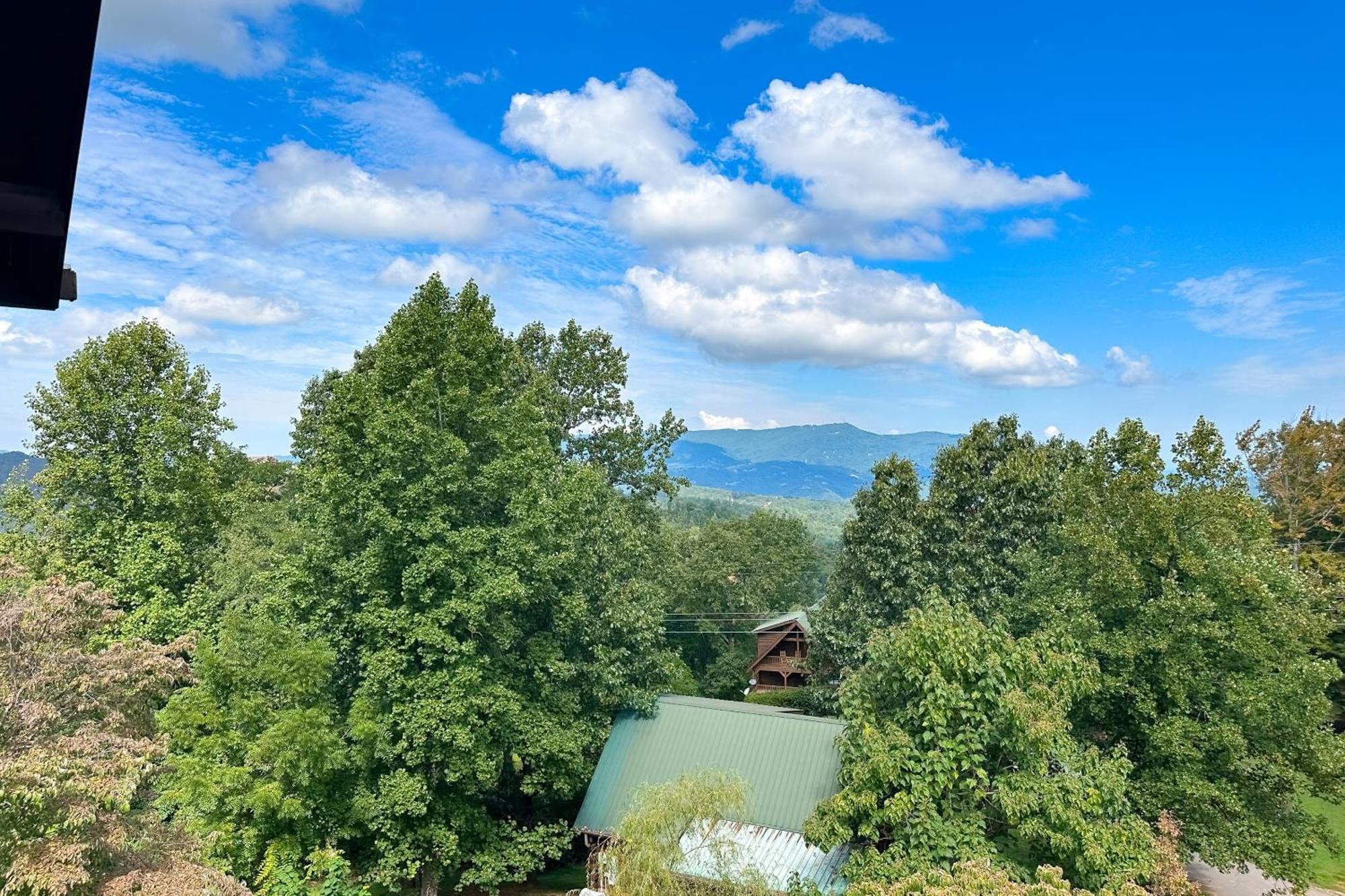 Little Black Bear Retreat 鸽子谷 外观 照片