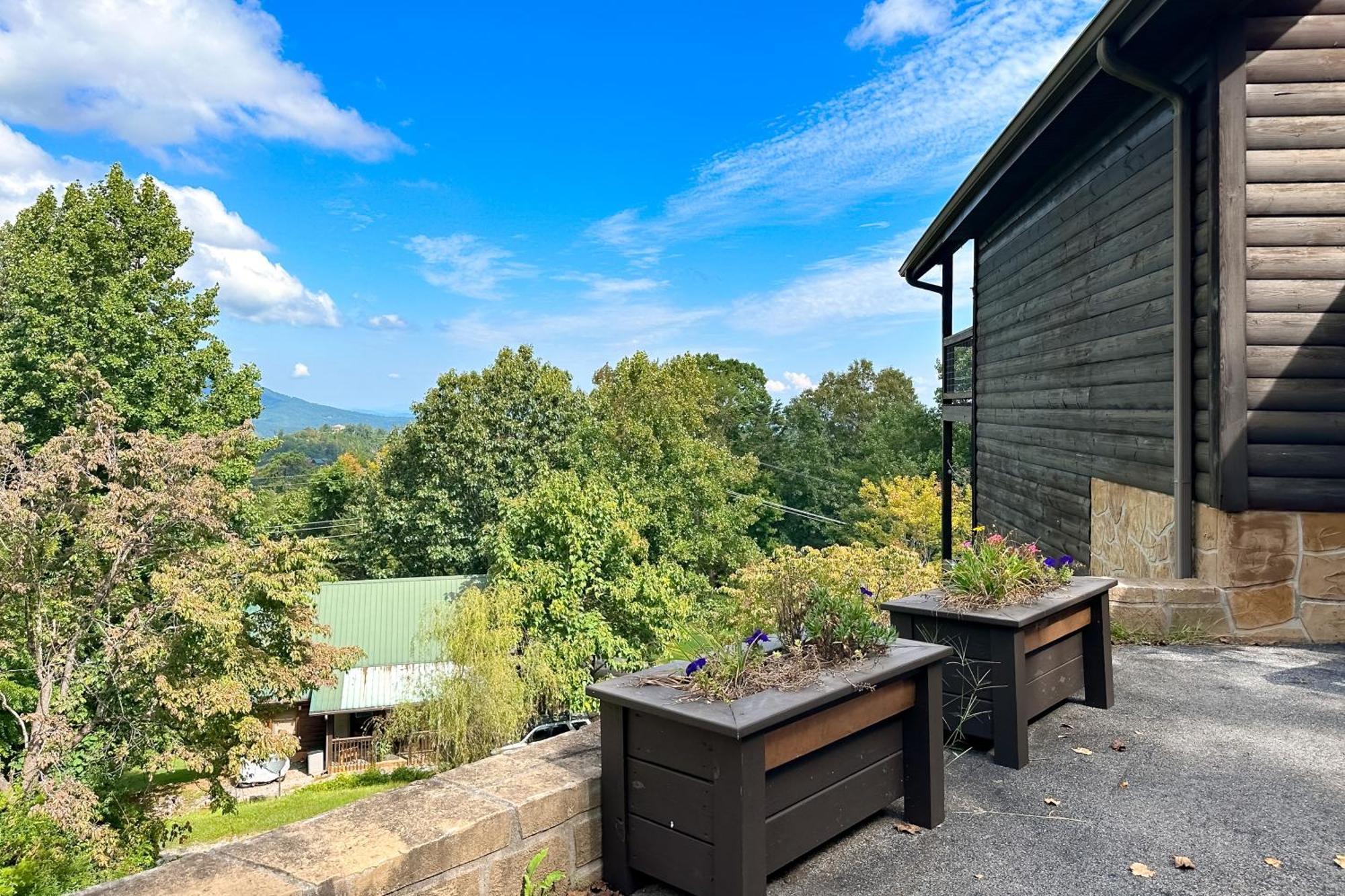 Little Black Bear Retreat 鸽子谷 外观 照片